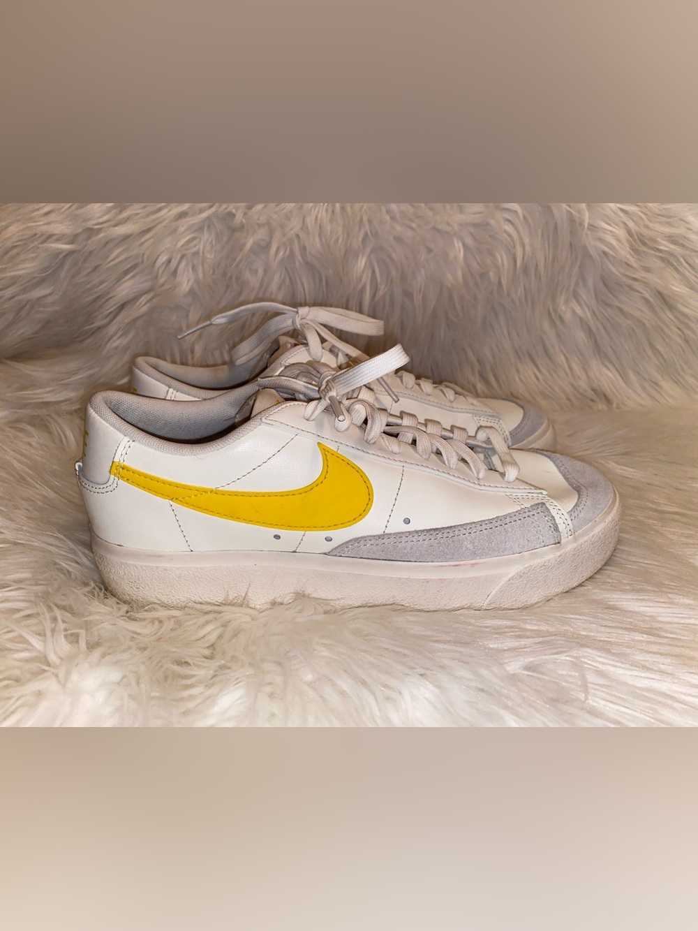 Nike Blazer Low Platform Ladies Size 9.5